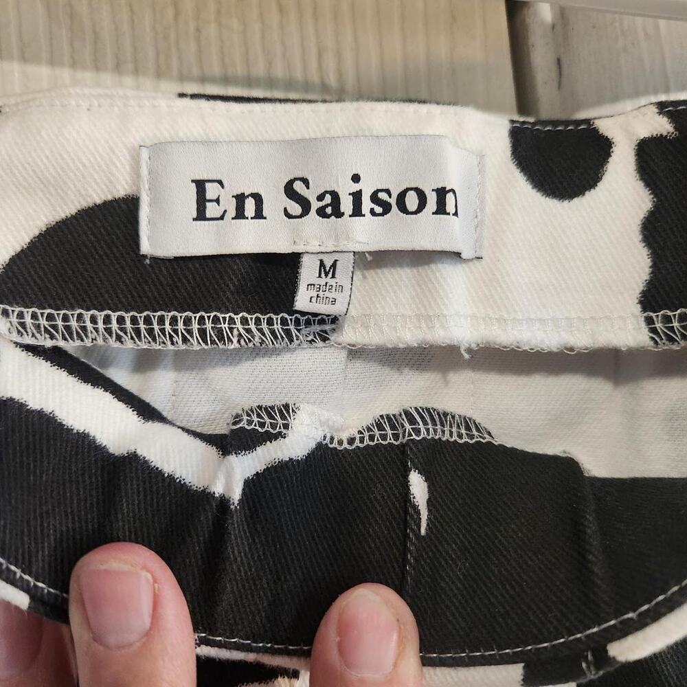 En Saison black and white cow print mini skirt in a M Cow print Well made - Picture 3 of 4